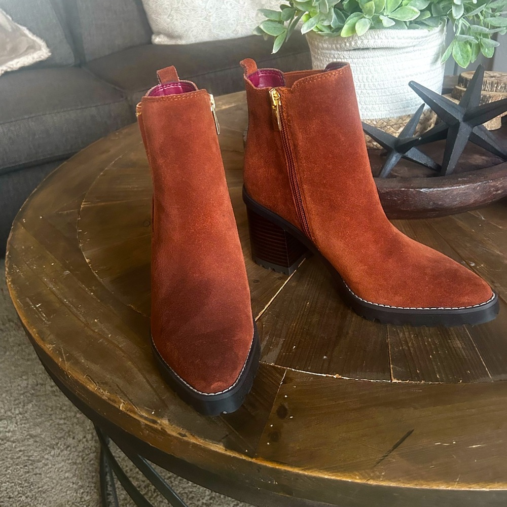 Franco Sarto Ankle Boots. Womens size 7